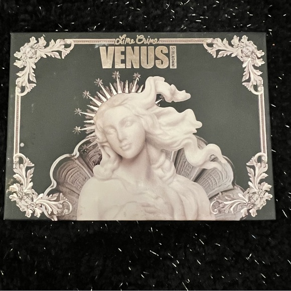Venus immortals palette eyeshadow and face - Picture 2 of 6